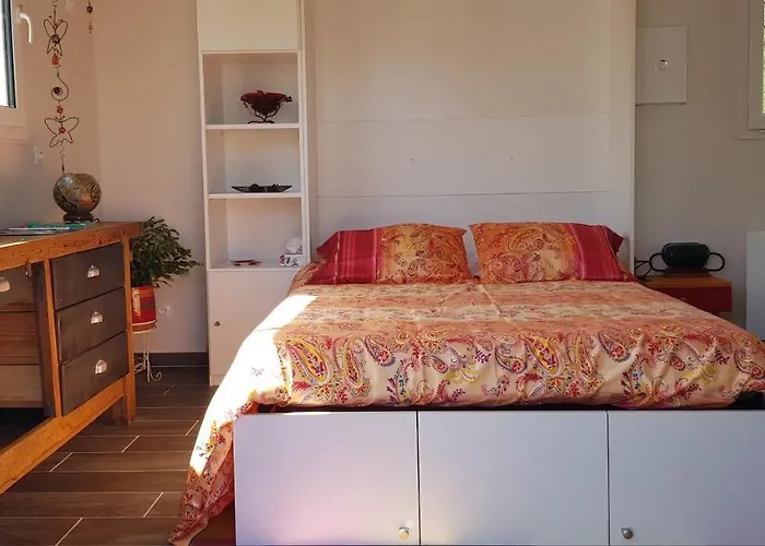 L Hyppo Camp' לינה וארוחת בוקר 3*